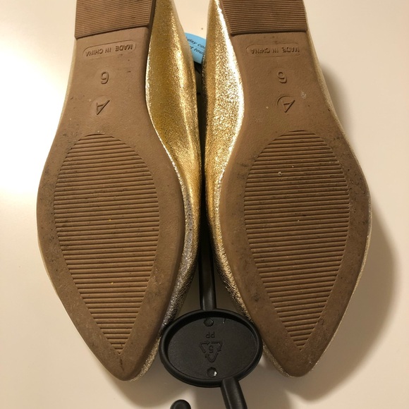 Women’s gold pointy flats (Ardene) size 6 - Picture 6 of 9